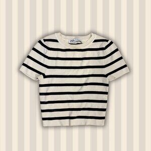 ZARA cream + black striped baby tee 🖤